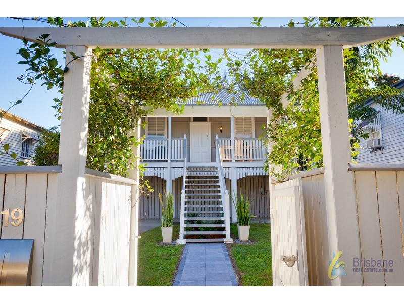 19 Berry St, Sherwood QLD 4075