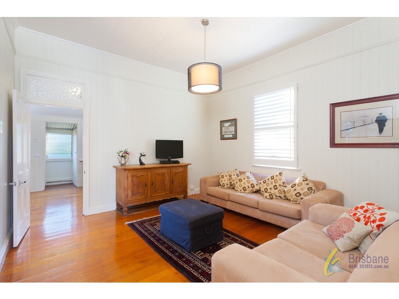 19 Berry St, Sherwood QLD 4075