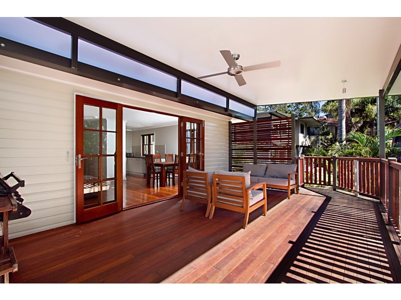 24 Argyle Street, Seventeen Mile Rocks QLD 4073