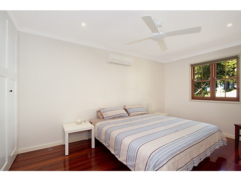 24 Argyle Street, Seventeen Mile Rocks QLD 4073