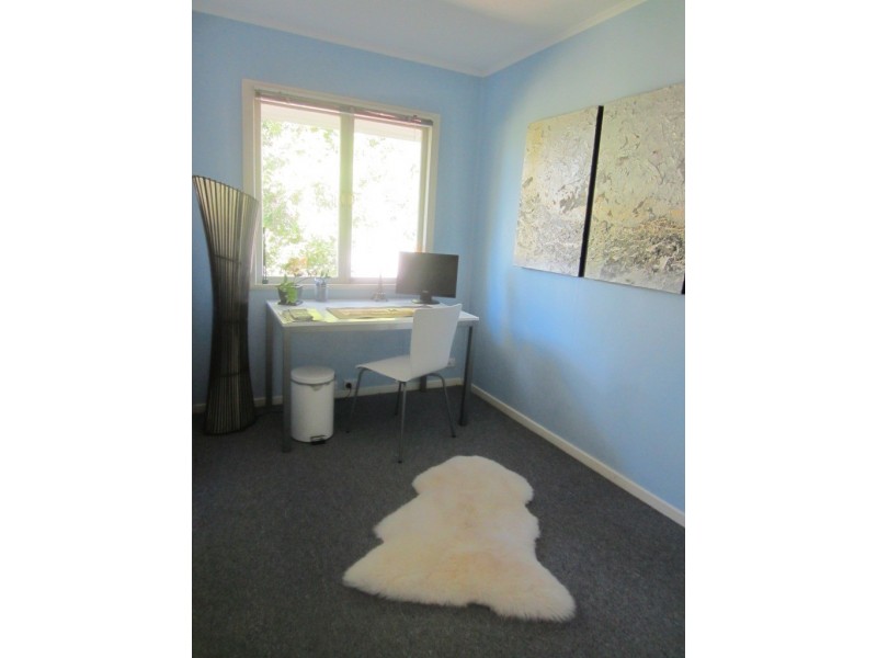 201 Chapel Hill Road, Chapel Hill QLD 4069