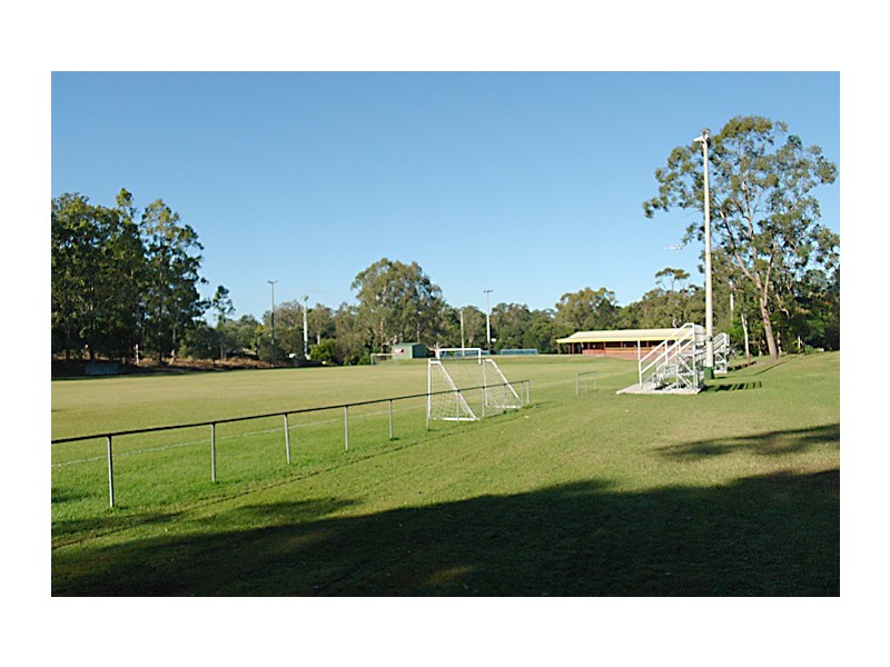 48 Burns Pde,, Chapel Hill QLD 4069