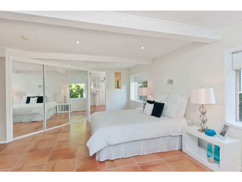 5 Lairg Street, Kenmore QLD 4069