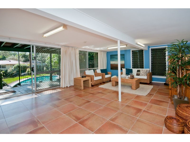 5 Lairg Street, Kenmore QLD 4069