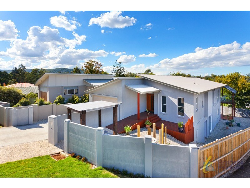 5 Tristania Road, Chapel Hill QLD 4069