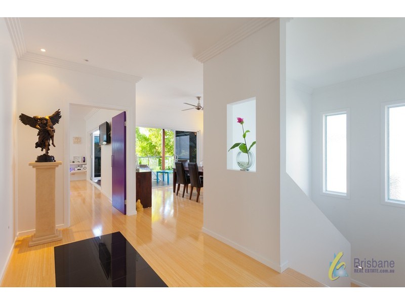 5 Tristania Road, Chapel Hill QLD 4069