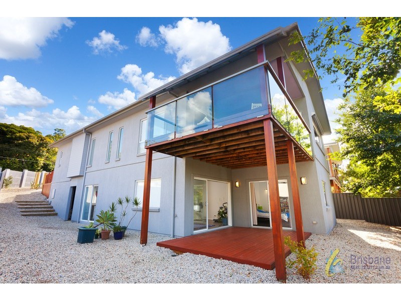 5 Tristania Road, Chapel Hill QLD 4069