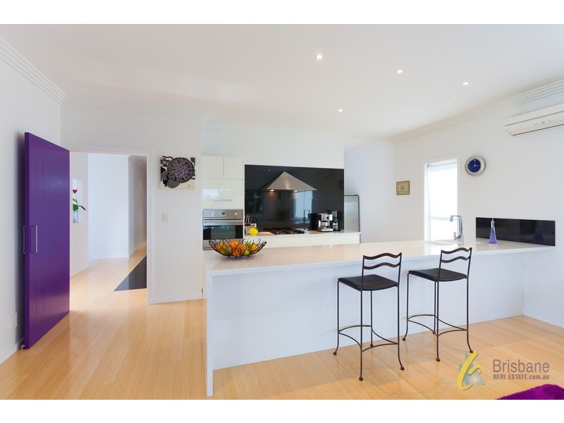 5 Tristania Road, Chapel Hill QLD 4069