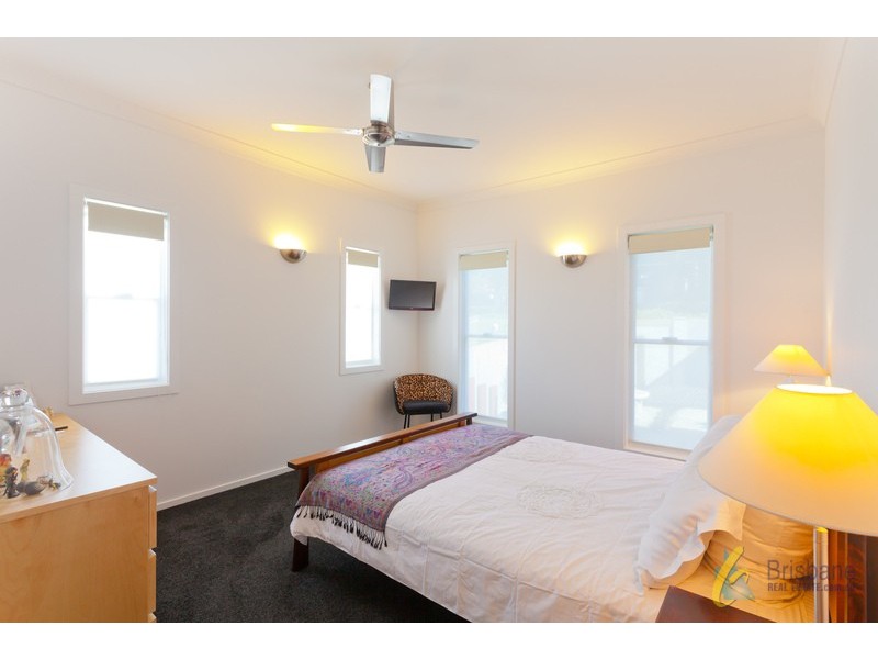 5 Tristania Road, Chapel Hill QLD 4069