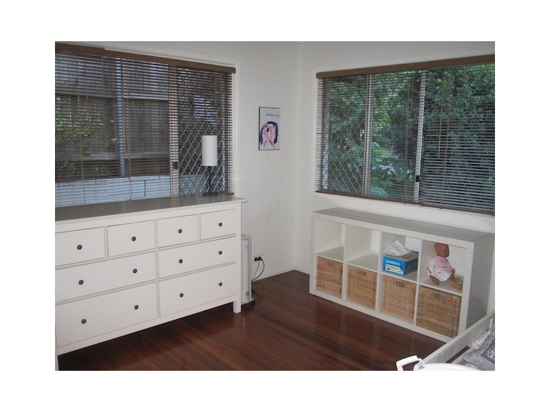 25 Lentara Street, Kenmore QLD 4069