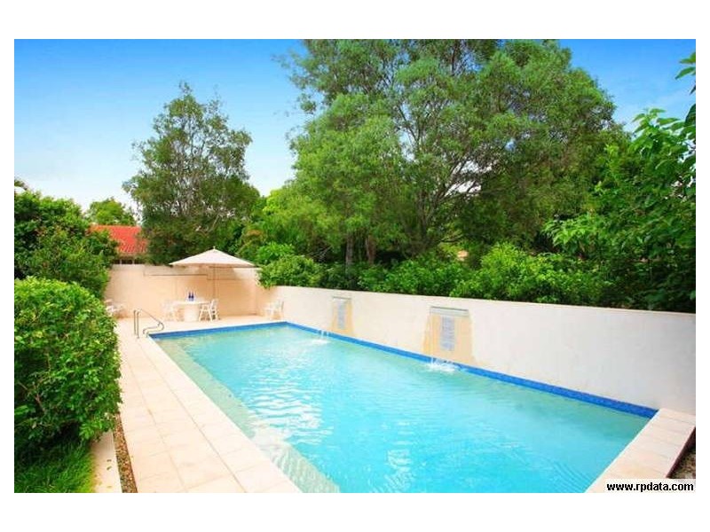 14 Louise Street, Kenmore QLD 4069