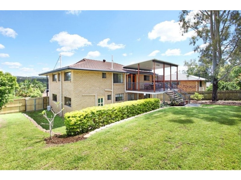 19 Melita Street, Kenmore QLD 4069