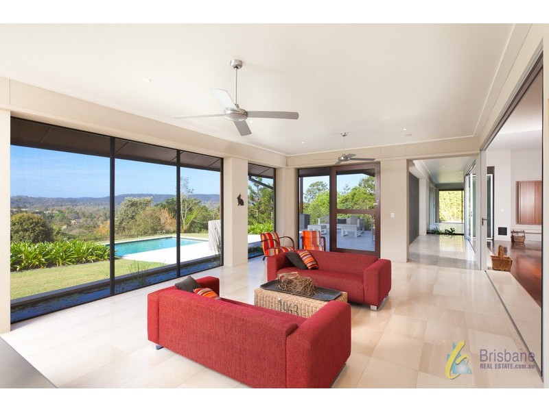 77 Herron Road, Pullenvale QLD 4069