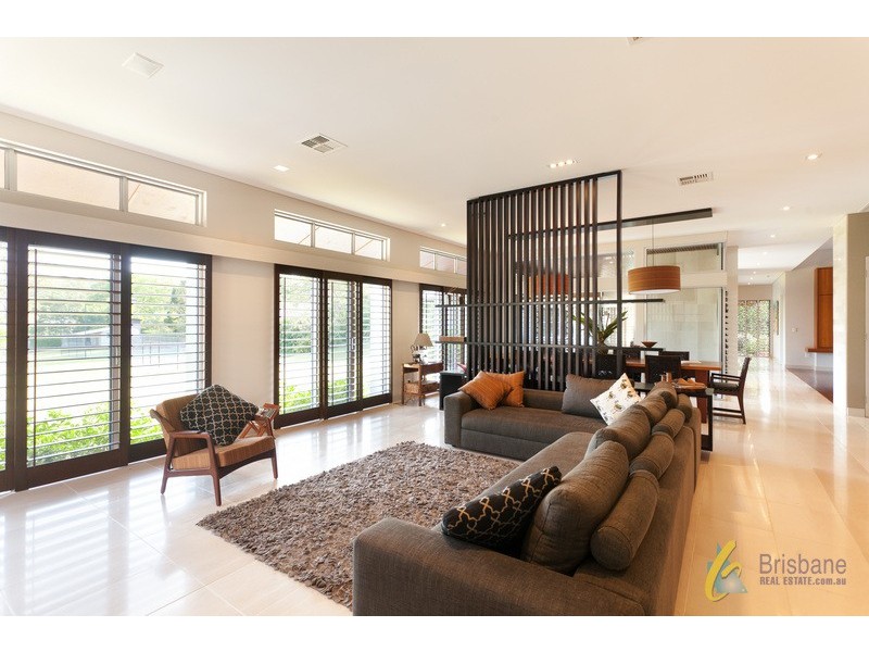 77 Herron Road, Pullenvale QLD 4069