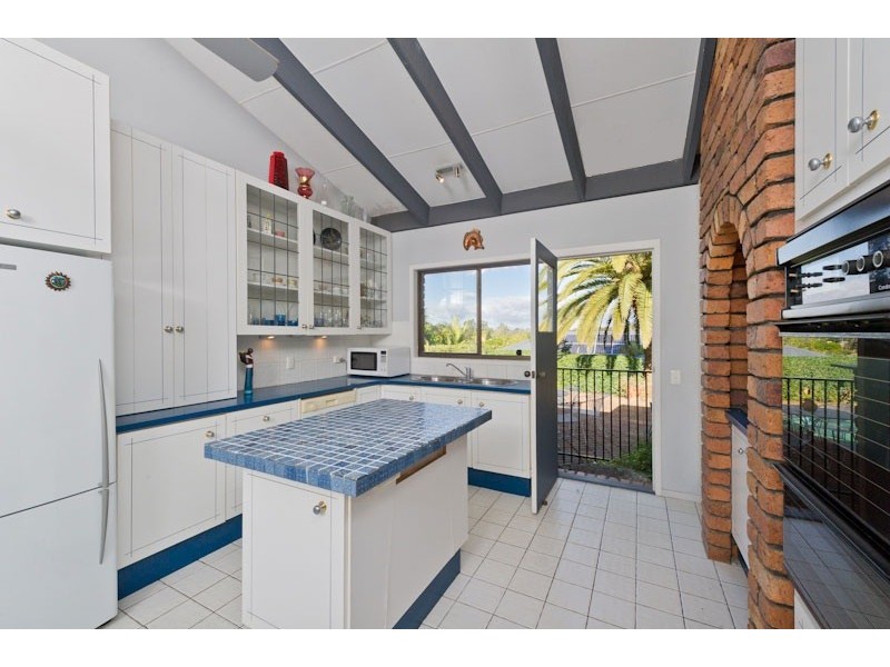 33 Broadmoor Street, Kenmore Hills QLD 4069