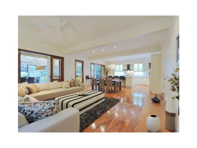 9 Joseph Street, Sherwood QLD 4075