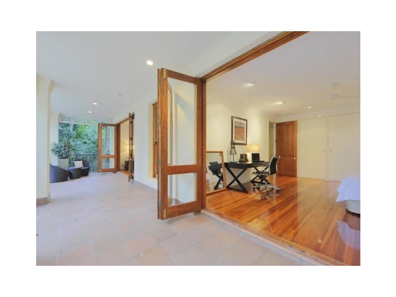 9 Joseph Street, Sherwood QLD 4075