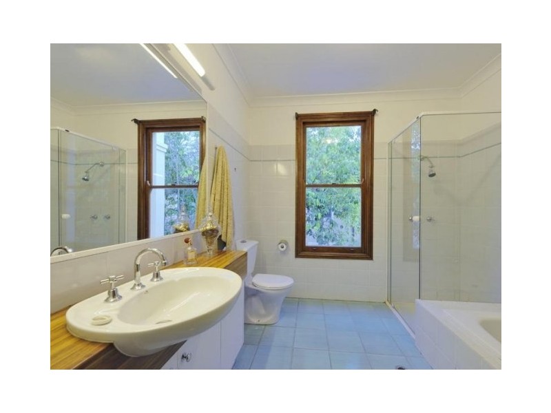 9 Joseph Street, Sherwood QLD 4075