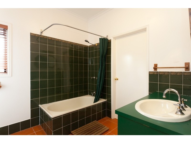 12 Leuneah Lane, Karana Downs QLD 4306