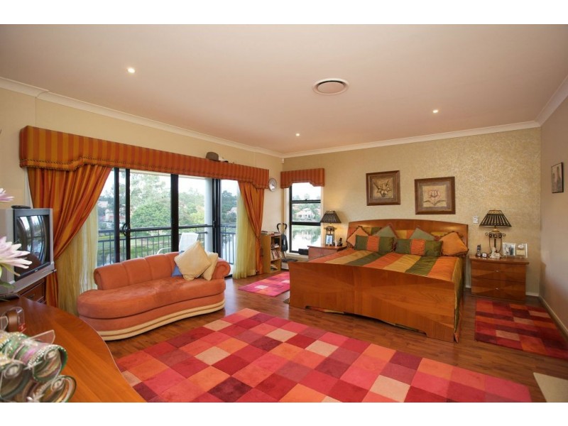 28 NEWELL PLACE, Westlake QLD 4074