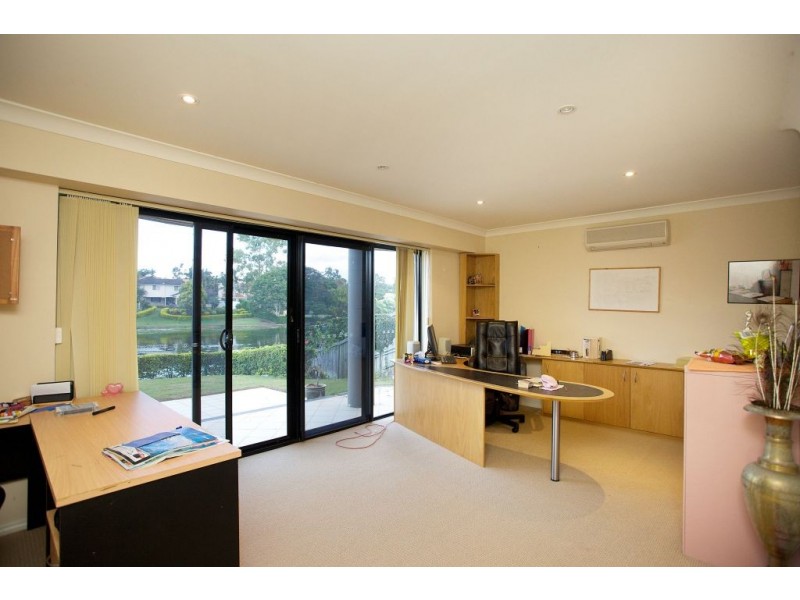 28 NEWELL PLACE, Westlake QLD 4074