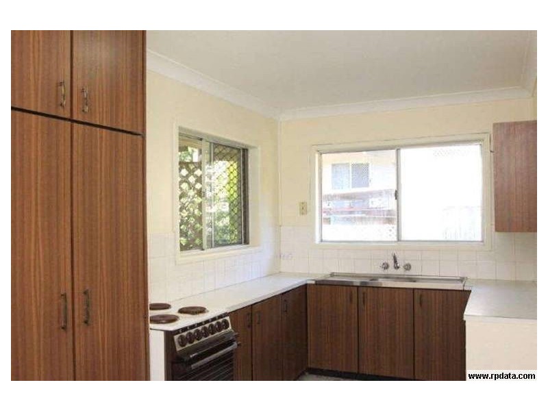 7 Praeger Street, Chapel Hill QLD 4069