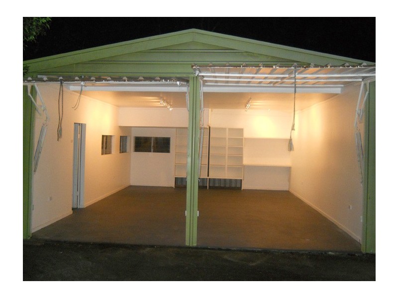 7 Praeger Street, Chapel Hill QLD 4069