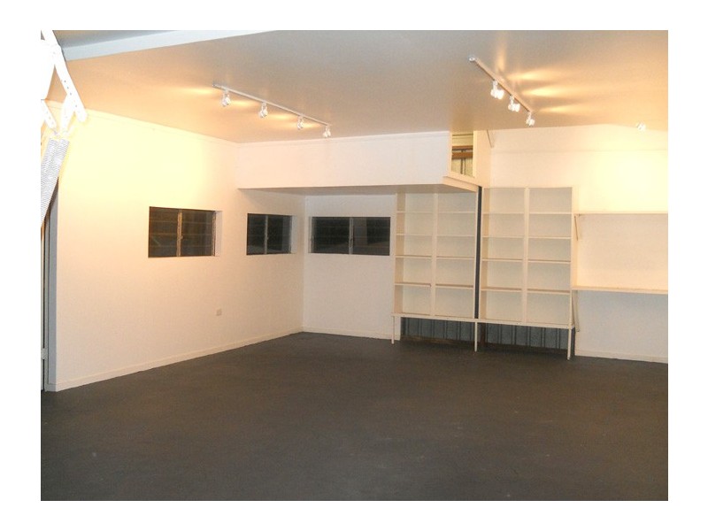 7 Praeger Street, Chapel Hill QLD 4069