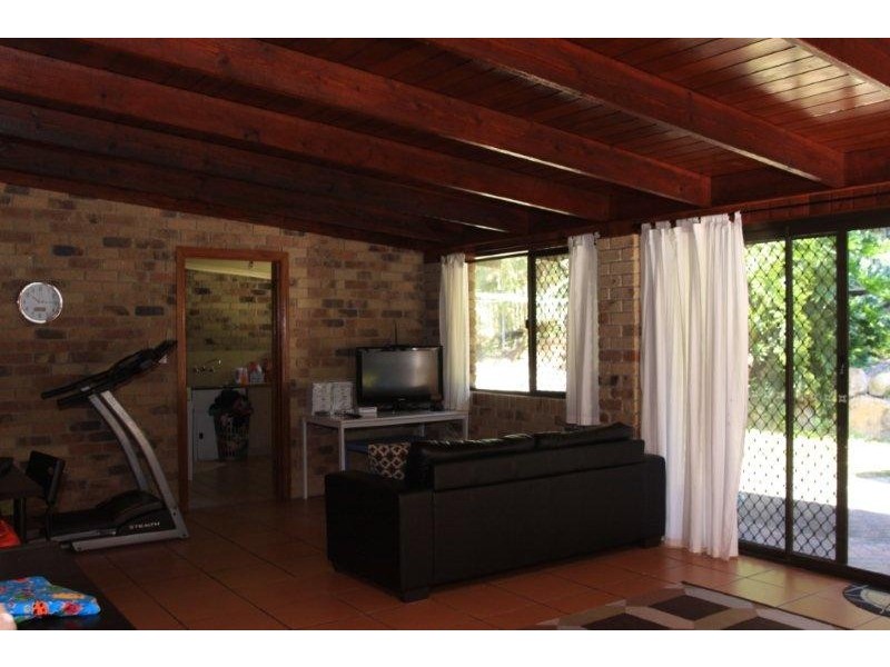 28 Kewarra Street, Kenmore QLD 4069