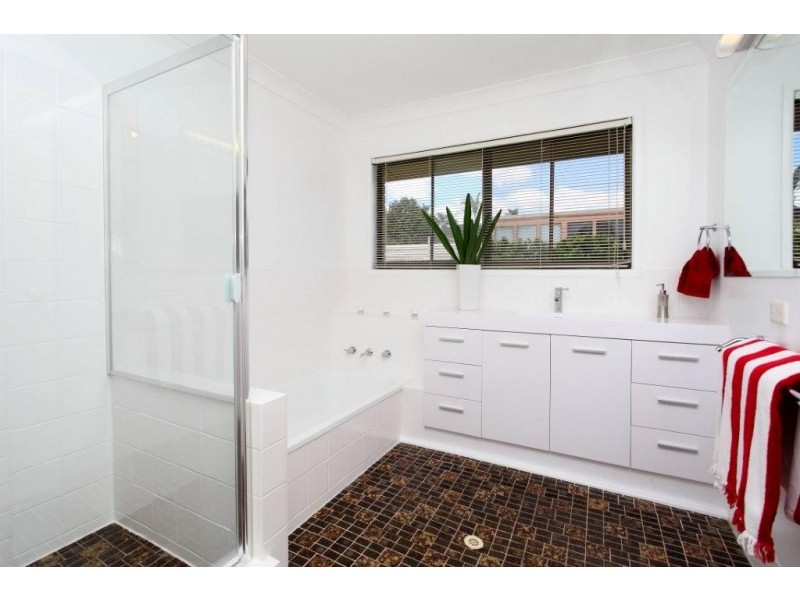 19 Melita Street, Kenmore QLD 4069