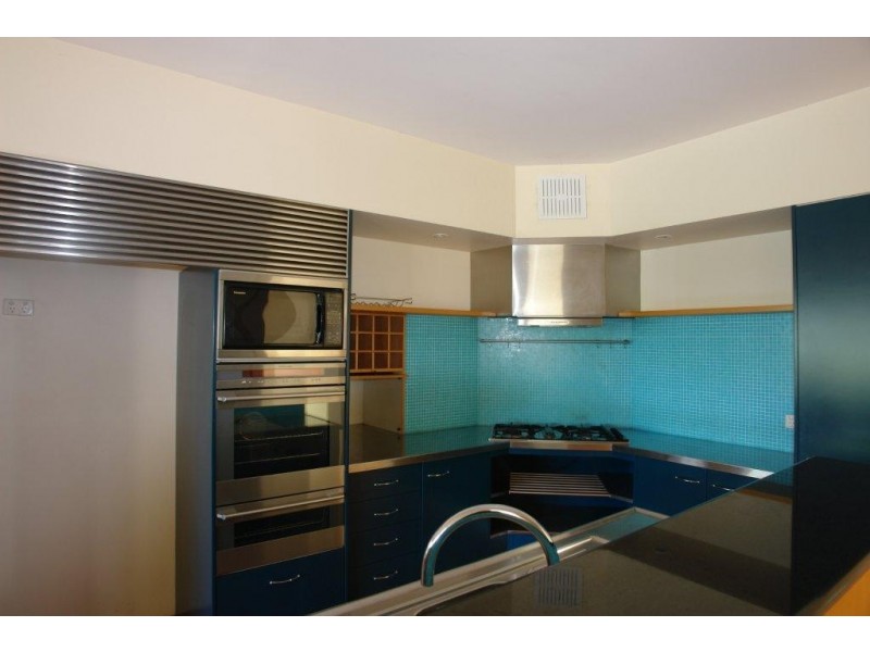 143 The Esplanade, St Lucia QLD 4067