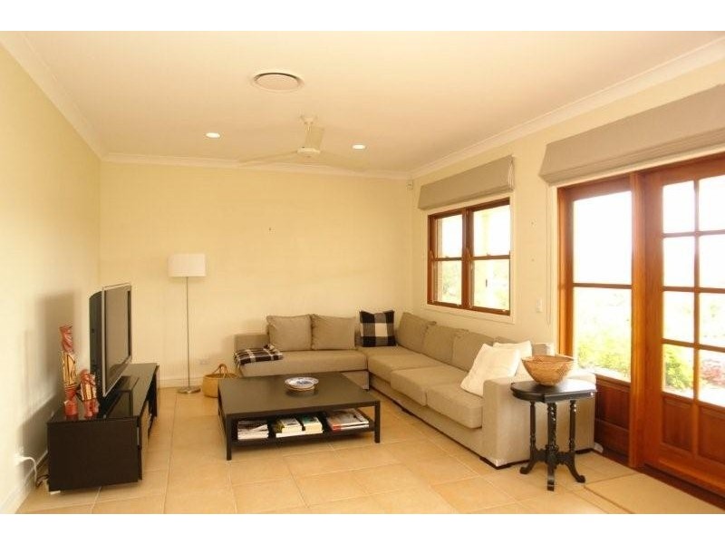 140 Rafting Ground Rd, Brookfield QLD 4069