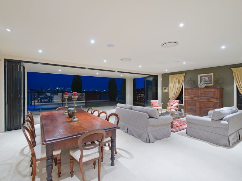 8/58 Tristania Dr, Bardon QLD 4065