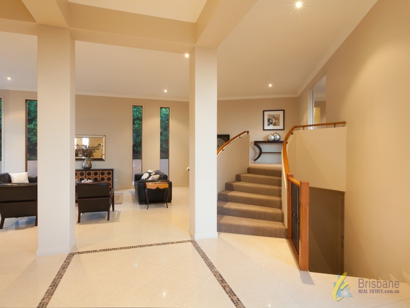 58 Tristania Drive, Bardon QLD 4065