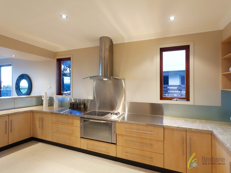 58 Tristania Drive, Bardon QLD 4065