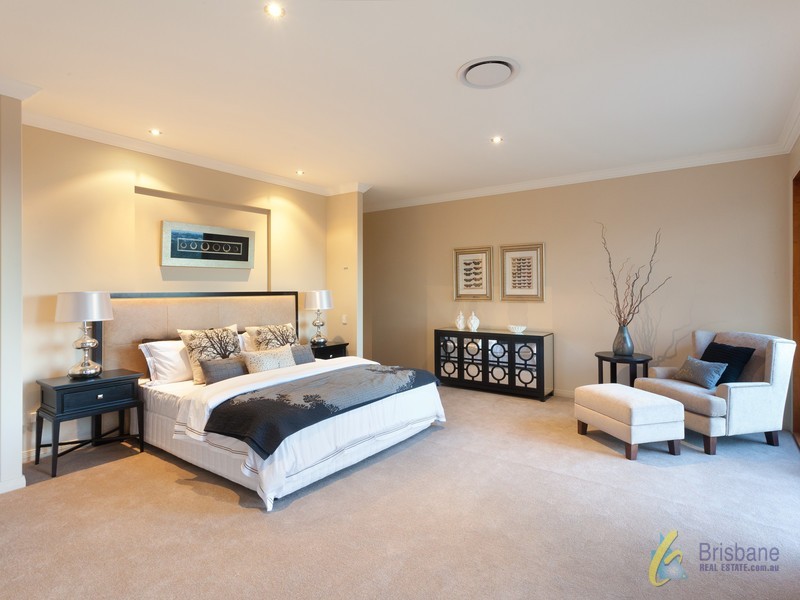 58 Tristania Drive, Bardon QLD 4065