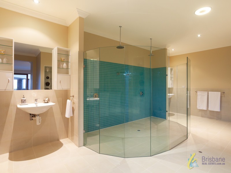 58 Tristania Drive, Bardon QLD 4065