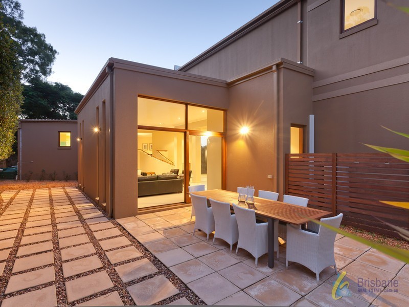 58 Tristania Drive, Bardon QLD 4065