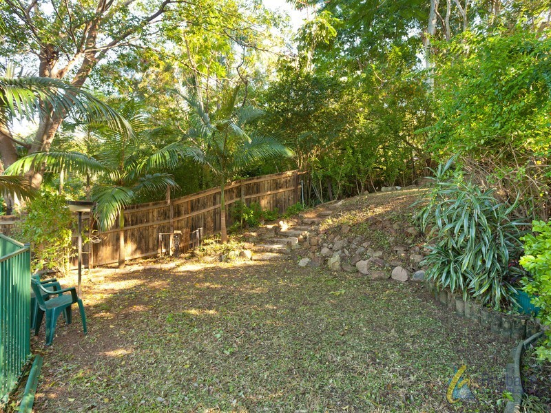 12 Warrawong Street, Chapel Hill QLD 4069