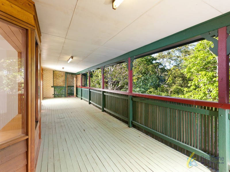 12 Warrawong Street, Chapel Hill QLD 4069