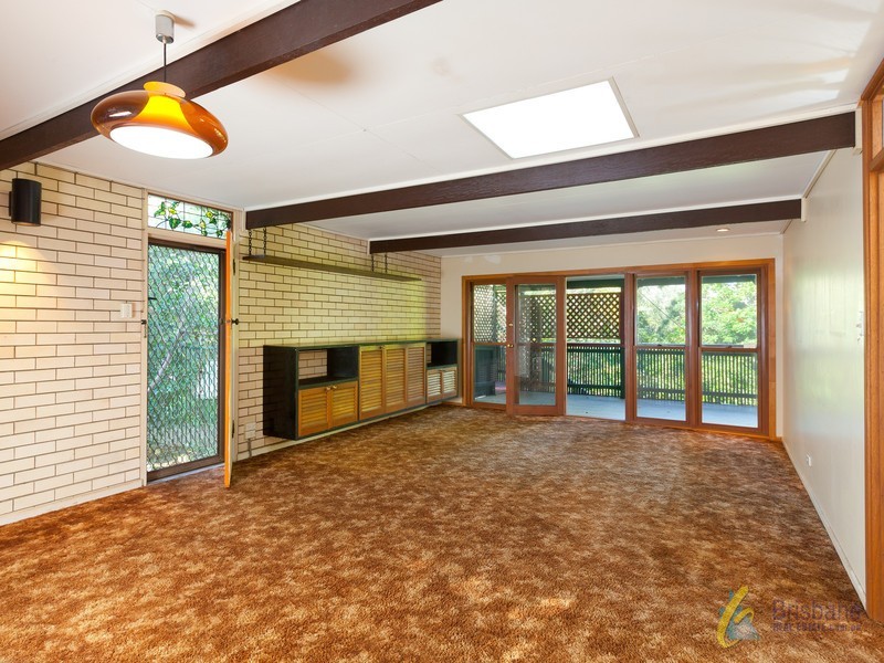 12 Warrawong Street, Chapel Hill QLD 4069