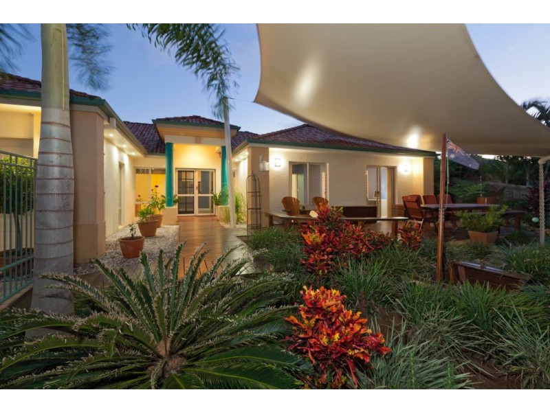 26 LAKESIDE CRESCENT, Sinnamon Park QLD 4073