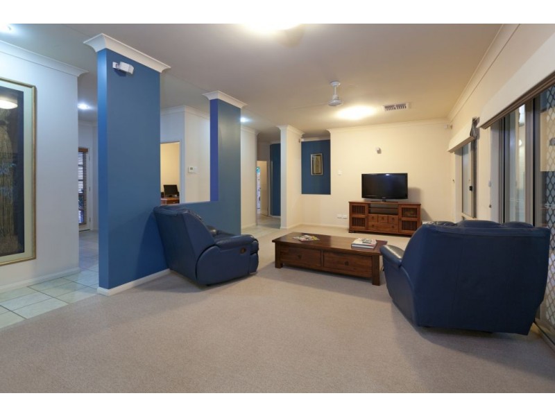 26 LAKESIDE CRESCENT, Sinnamon Park QLD 4073