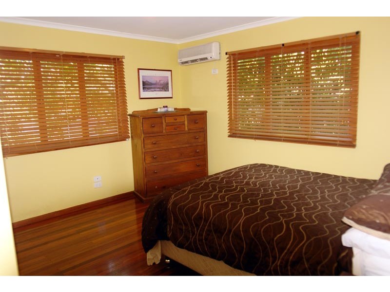 22 Aberfoyle Street, Kenmore QLD 4069