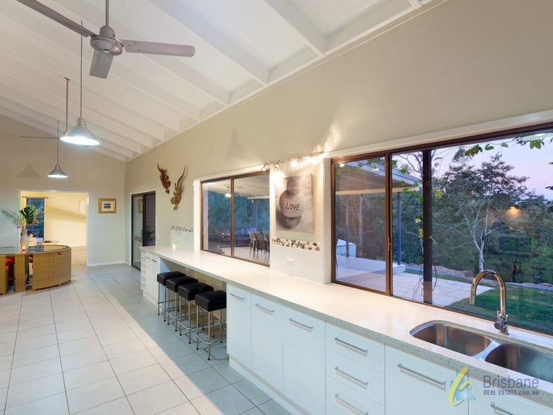 101 College Road, Karana Downs QLD 4306