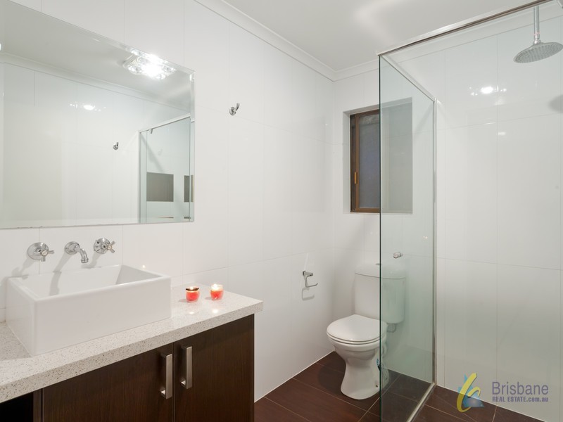 101 College Road, Karana Downs QLD 4306