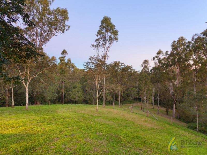 101 College Road, Karana Downs QLD 4306