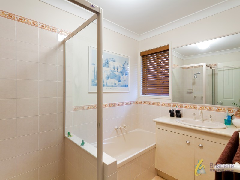 23 Sheldrake Place, Moggill QLD 4070