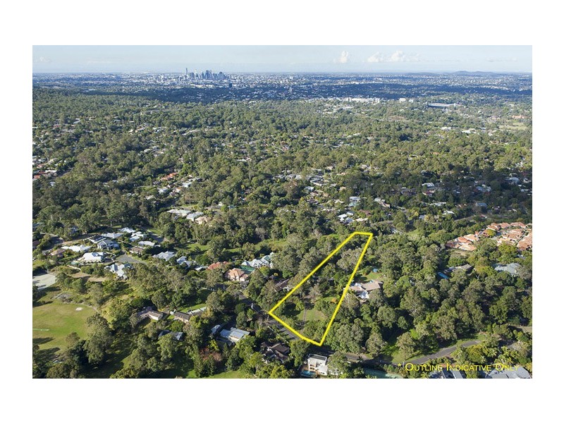 77 Tristania Road, Chapel Hill QLD 4069