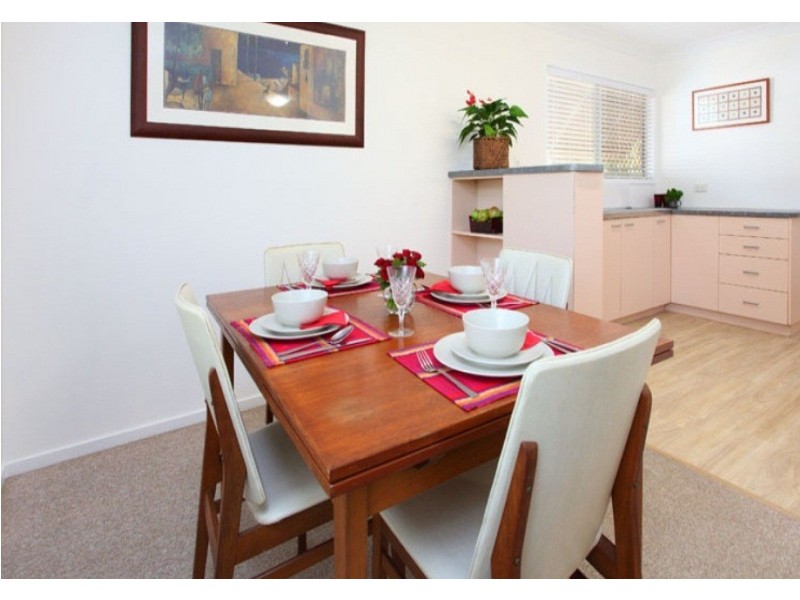 6 Tucker Street, Chapel Hill QLD 4069
